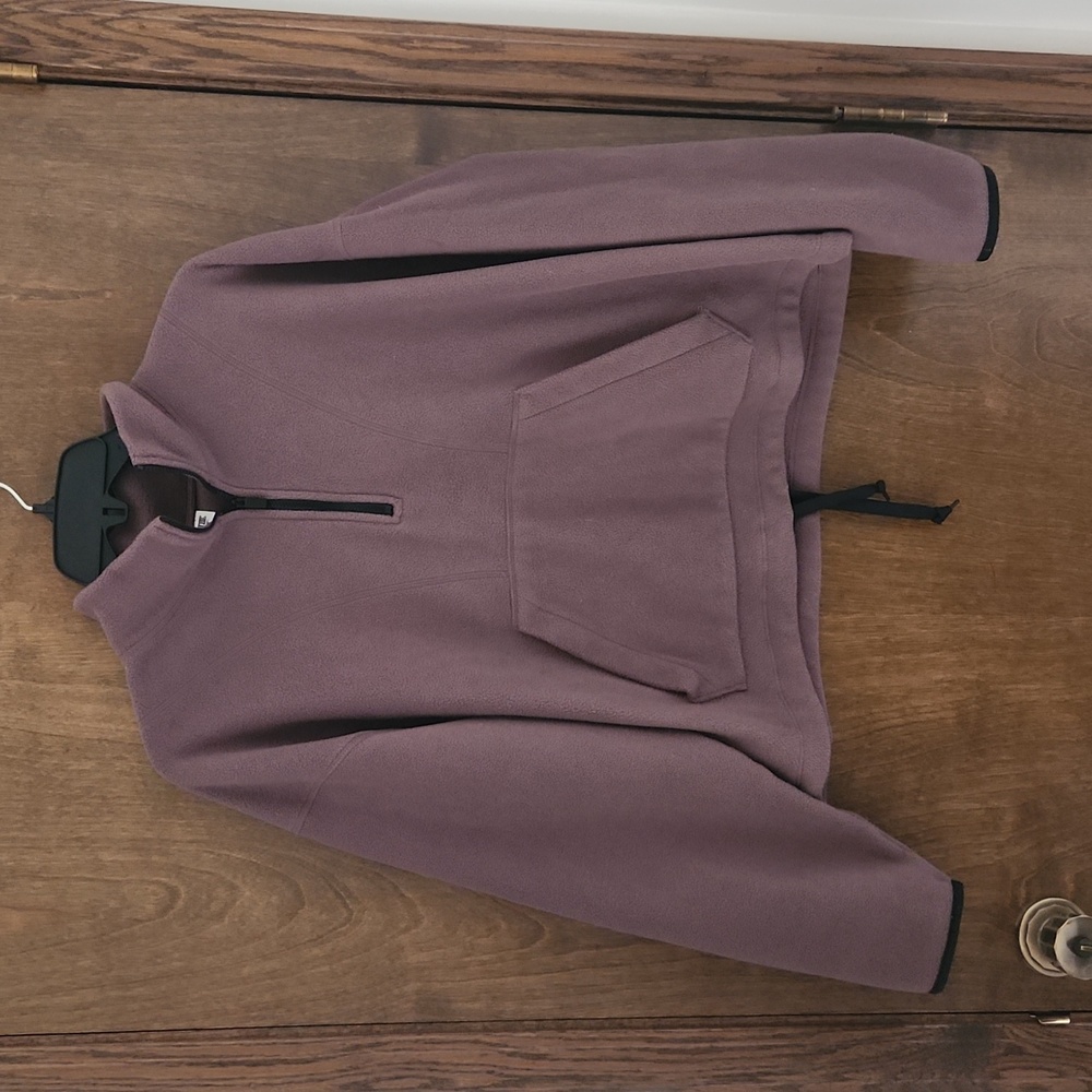 Victoria Secrets PINK fleece crop Pullover